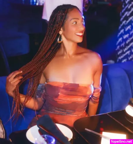 Raralovee OnlyFans Thumbnail #YWXf6GxMFl