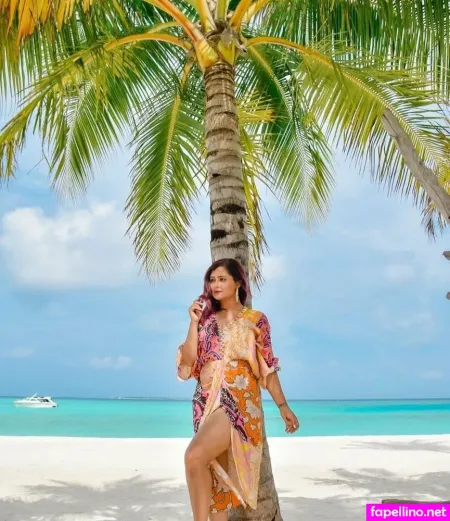 Rashami Desai OnlyFans Thumbnail #fUS0ajavGu