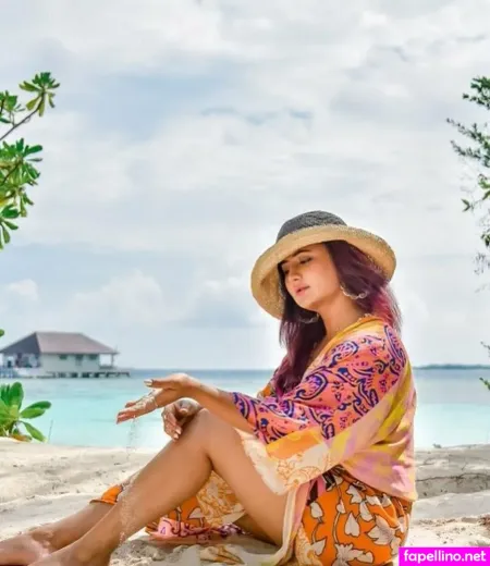 Rashami Desai OnlyFans Thumbnail #vluFijyihF