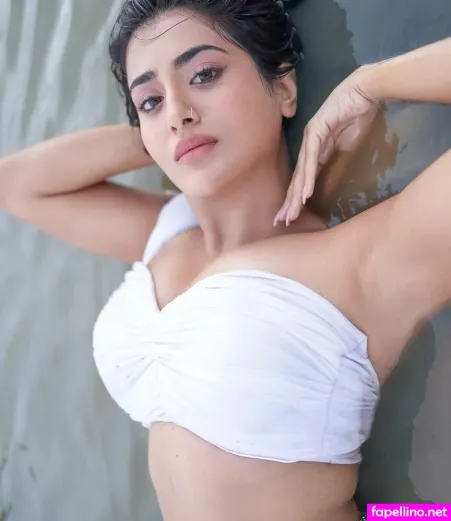 Rashisingh OnlyFans Thumbnail #4mygGgrkrT