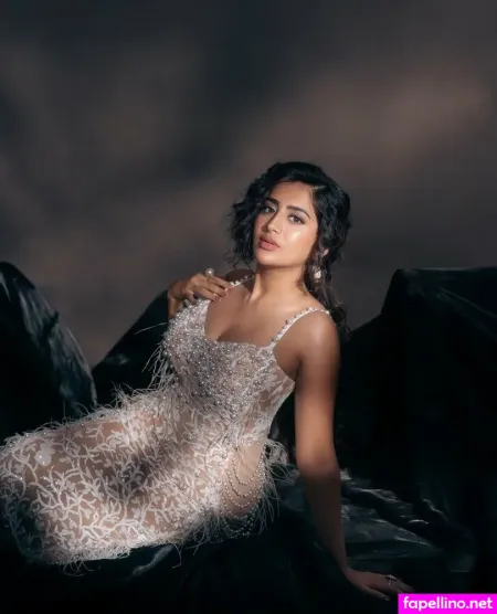 Rashisingh OnlyFans Thumbnail #VHvX6ac0UV