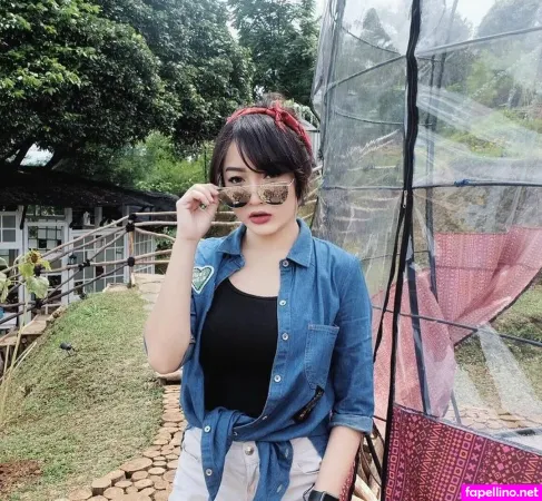 Ratu Desmi Azalia OnlyFans Thumbnail #2tLvn3PAff