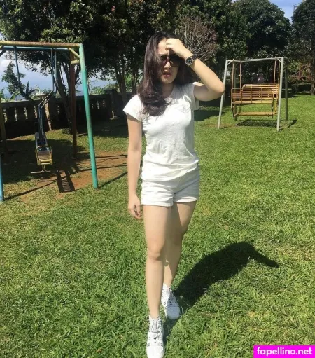 Ratu Desmi Azalia OnlyFans Thumbnail #GjXvFJDPoe