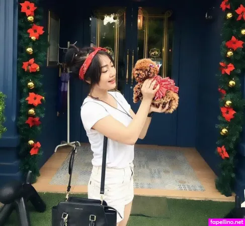 Ratu Desmi Azalia OnlyFans Thumbnail #OFCfjk7yuK