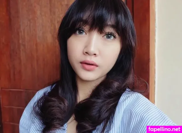 Ratu Desmi Azalia OnlyFans Thumbnail #agZeN5iFR6