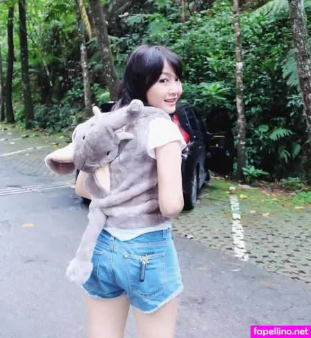 Ratu Desmi Azalia OnlyFans Thumbnail #fWXIkavcFF