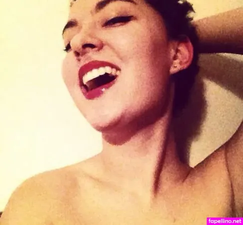 Rava Banks Ravalavabanks OnlyFans Thumbnail #1CVSanbXoM
