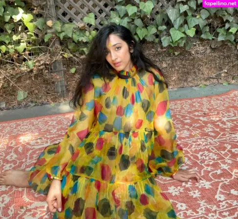 Raveena OnlyFans Thumbnail #KydowiQBlk