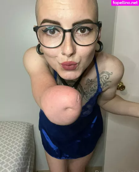 Raven Love22 OnlyFans Thumbnail #qgbfZjQGhK