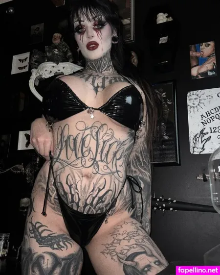 Raven Munroe OnlyFans Thumbnail #XkMemO4mpN