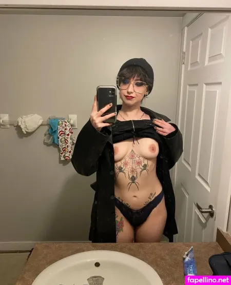 Raven Sweetfeet OnlyFans Thumbnail #Q0BqZFPGso