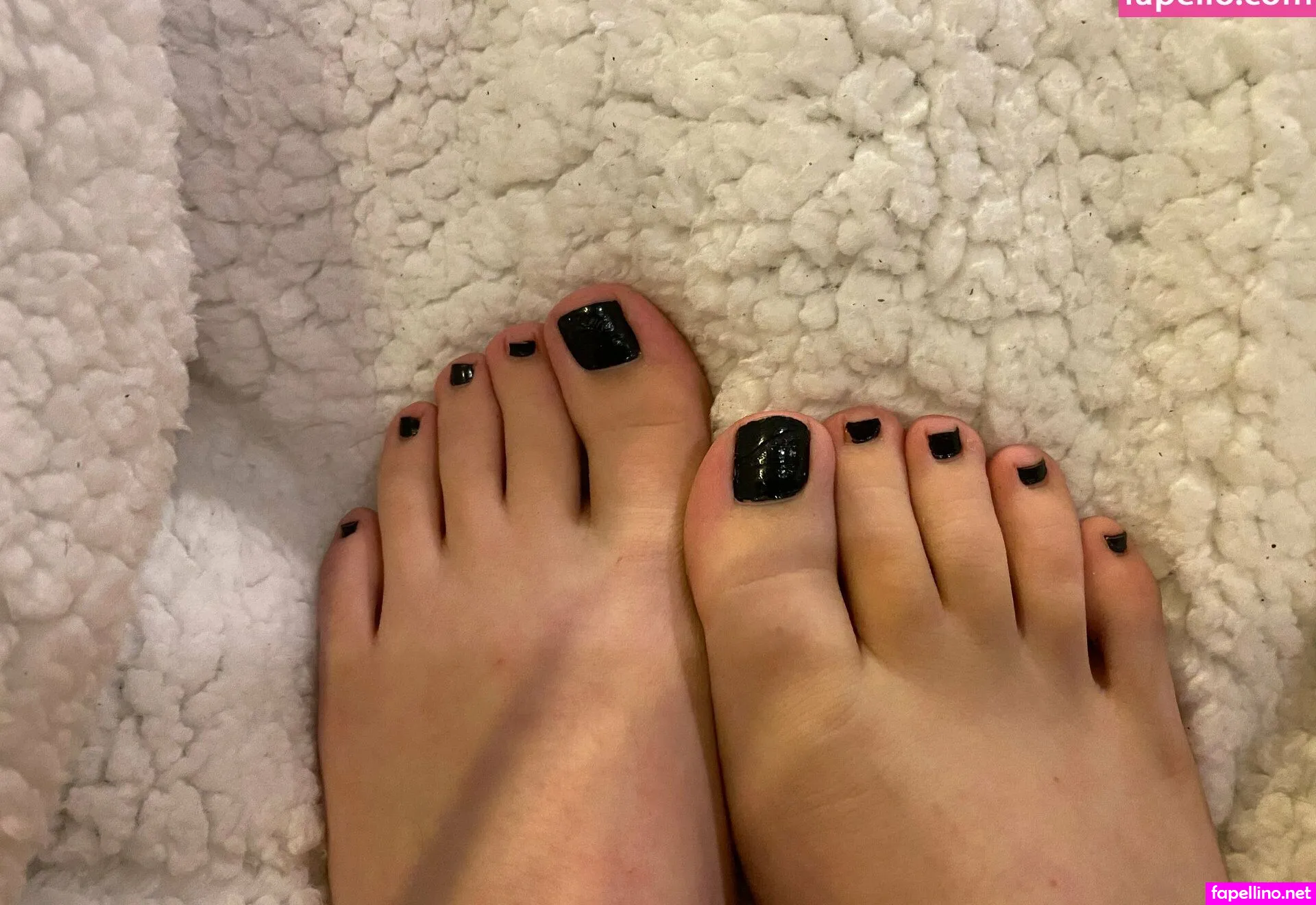 raven_sweetfeet, rxvenrie Nude Leaked OnlyFans Photo #bf0JPnpzvh