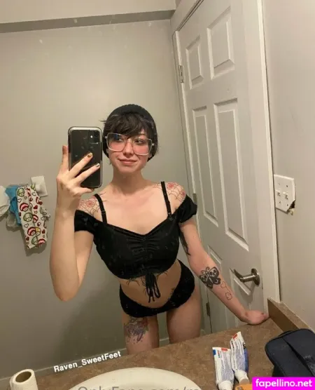 Raven Sweetfeet OnlyFans Thumbnail #g4sgQtfRG1