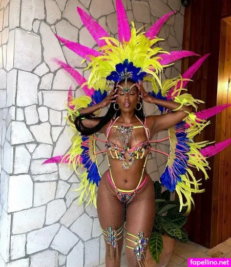 Raven Tracy Soooraven OnlyFans Thumbnail #1UGYniM7C6