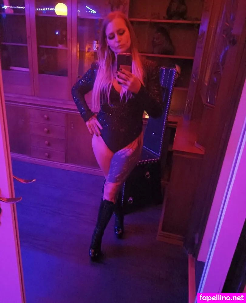 ravenblack_sm, ravenblackheartofficial Nude Leaked OnlyFans Photo #B1DGUCzDv9