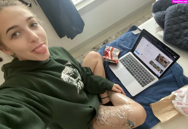 Ravengonewildfree OnlyFans Thumbnail #WFuhW6W0t2