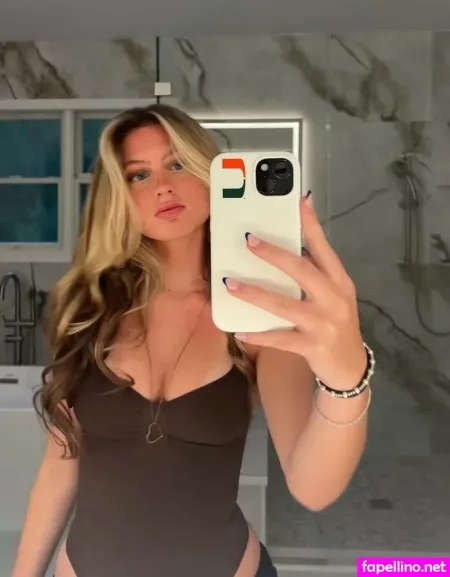 Ravenstar Rothstein OnlyFans Thumbnail #0OiuWE4oJ8