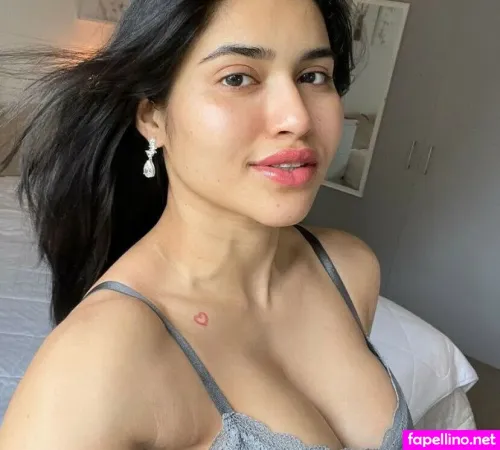 Ravina Patel OnlyFans Thumbnail #nVZdlVSQ9j