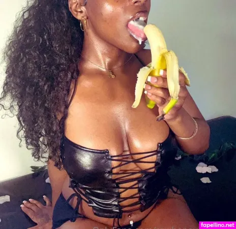 Rawhoneyrosefree OnlyFans Thumbnail #Tj4RAXXMmZ