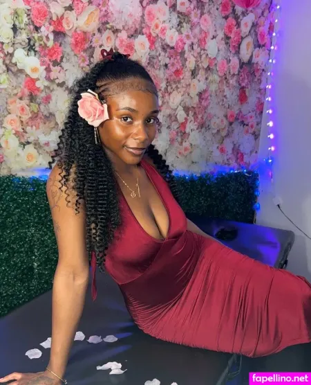 Rawhoneyrosevip OnlyFans Thumbnail #1ZcBzYIJHS