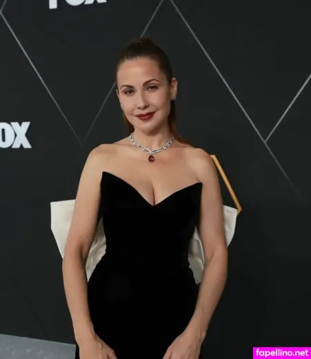 Raya Abirached OnlyFans Thumbnail #JT4Ul6AtqD