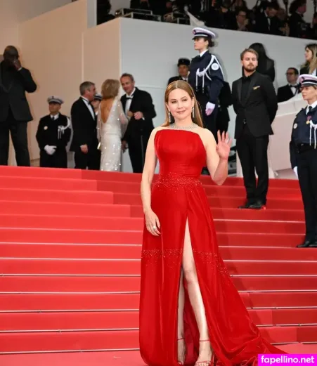 Raya Abirached OnlyFans Thumbnail #opeLClHHIy