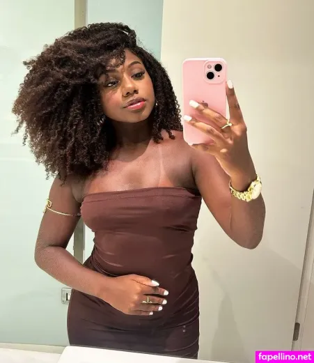 Rayane Santos OnlyFans Thumbnail #35S4hZ2QfC