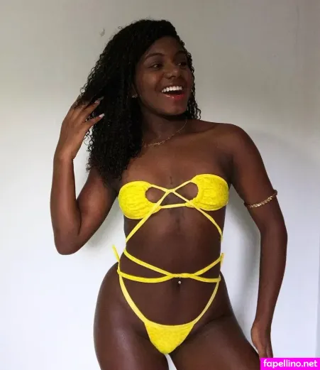 Rayane Santos OnlyFans Thumbnail #R8s4qvbtsm