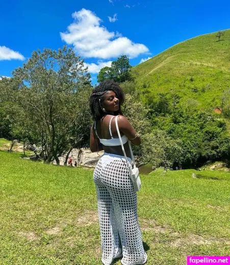 Rayane Santos OnlyFans Thumbnail #nR2bQgGqqB