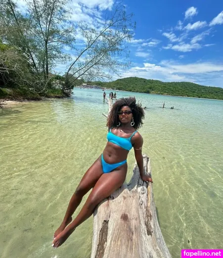 Rayane Santos OnlyFans Thumbnail #zgBIeeM75S