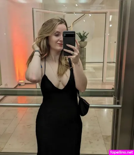 Rayaonair OnlyFans Thumbnail #sVvI8DID6U