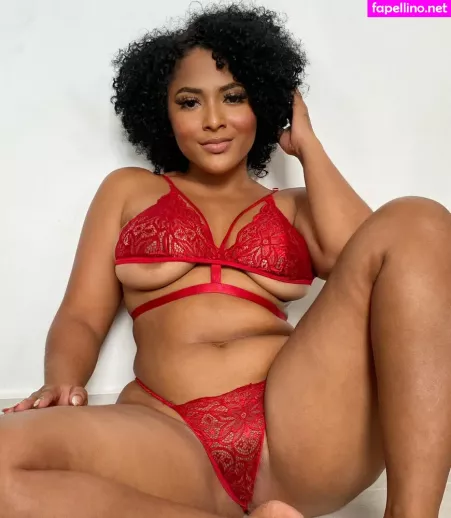 Raychellemcm OnlyFans Thumbnail #cXcEbih8Zz