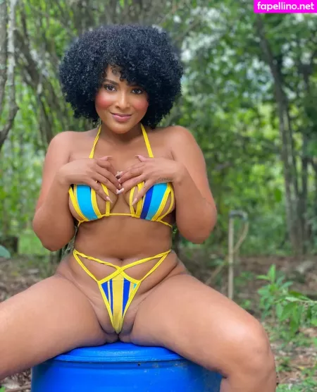 Raychellemcm OnlyFans Thumbnail #jrL7SD0Wzb