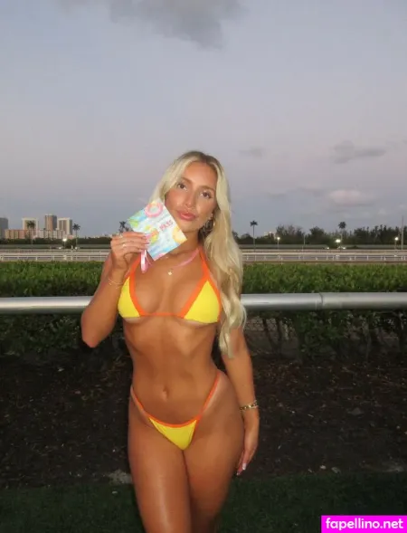 Raylynrrose OnlyFans Thumbnail #wVztGkmHya