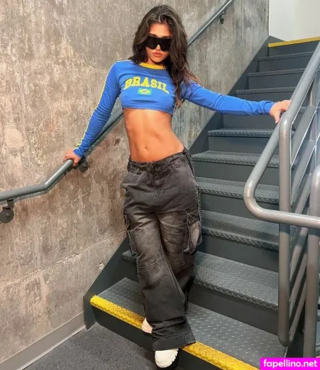 Rayna Vallandingham OnlyFans Thumbnail #EmRKZrU9Mj