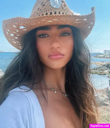 Rayna Vallandingham OnlyFans Thumbnail #jKM5tgHnbI