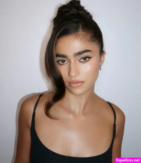 Rayna Vallandingham OnlyFans Thumbnail #yfuUGSauEE