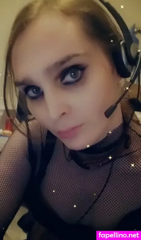 Raynebowstar OnlyFans Thumbnail #7emtyII4bk