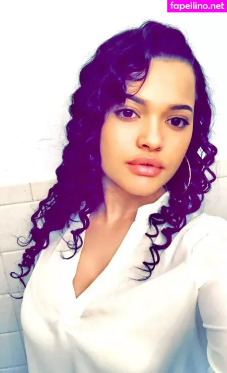 Raynefaliciteexo OnlyFans Thumbnail #2osA8utORE