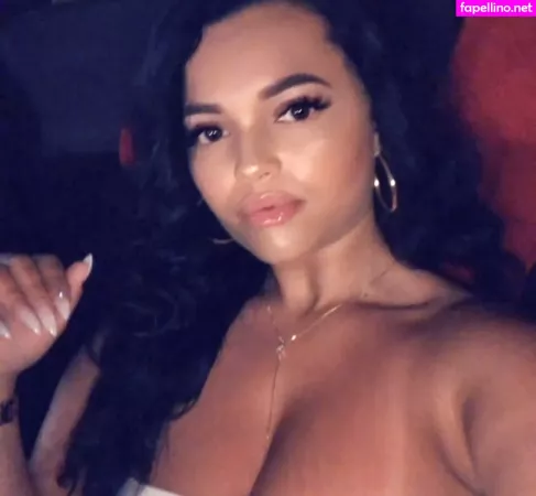 Raynefaliciteexo OnlyFans Thumbnail #p02AIG5qLg