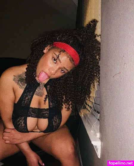 Raynellemariah OnlyFans Thumbnail #uLkjM4E4zG