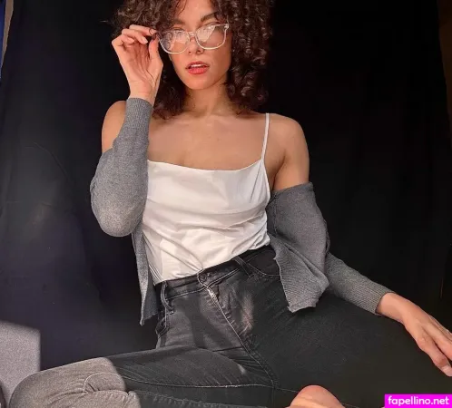 React Girls Of Yt Main Profile Photo