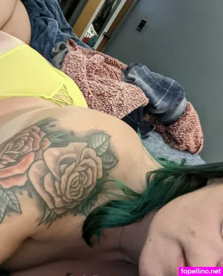 Reads Everywhere OnlyFans Thumbnail #wpkKsRmiFk