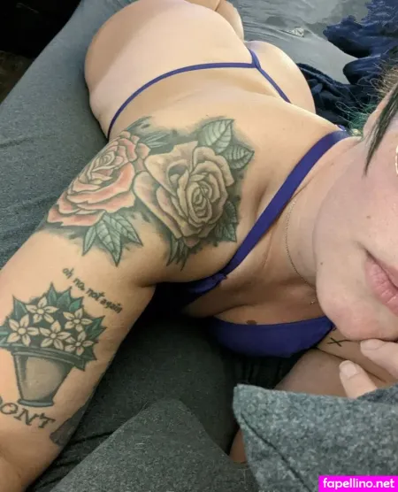 Reads Everywhere OnlyFans Thumbnail #wuHArH6KjC