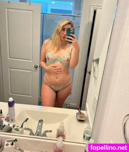 Reagan James OnlyFans Thumbnail #4rCq0avXJ3