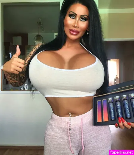 Real Barbie Berlin OnlyFans Thumbnail #HSfuD202MN