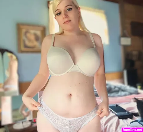 Realamandarae 1 OnlyFans Thumbnail #00vVULCy5x