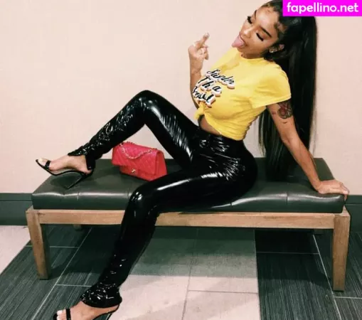 Realamarie OnlyFans Thumbnail #6MOLZBRVCA