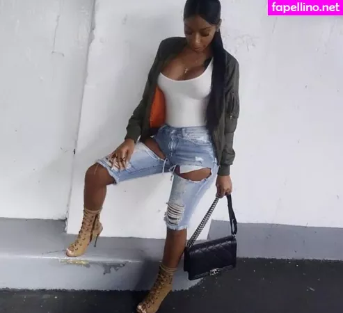 Realamarie OnlyFans Thumbnail #UGxsiaqR2L