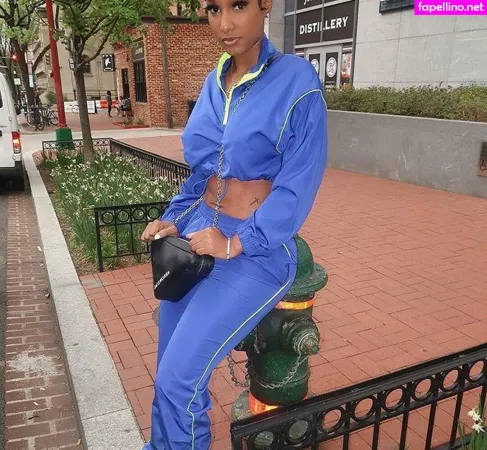 Realamarie OnlyFans Thumbnail #rCCwacNsEy